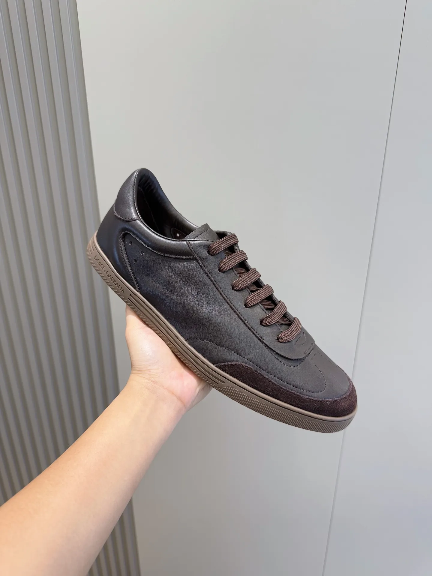 Men's Men's Shoes💰400 [New Style]🐏🐏DG men's calfskin sneakers Portofino Yacht shoes, simple and versatile design, unique saddle leather soles. The Dolce &G logo rear wing is the icing on the cake. Imported cowhide + rubber outsole Size: 39-44 (customized at 38.45)